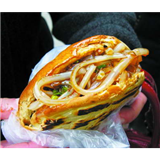 仪陇锅盔灌凉粉